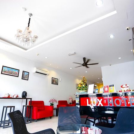 Lux Hotel เตลุคอินทัน ภายนอก รูปภาพ